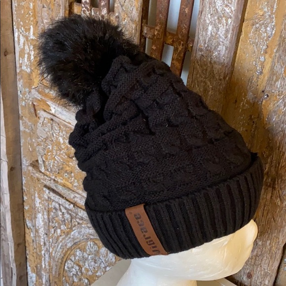 VIGRACE BLACK POM FLEECE LINED HAT ONE SIZE EUC - Picture 2 of 7